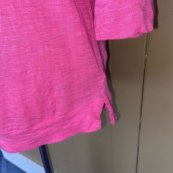 Express women M scoopneck 3/4 sleeve top w/lace back & side slits - Picture 3 of 9